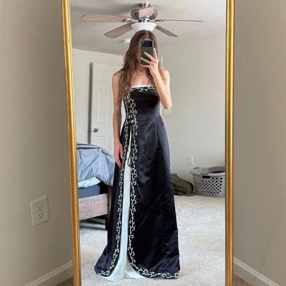 Vintage Y2K Zum Zum Niki Livas Black Green Lace Dress
